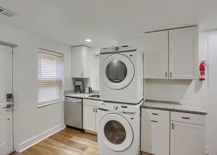 Modern And Cozy 1 Bdrm With Free Street Parking Apartment Pittsburgh