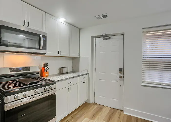 Modern And Cozy 1 Bdrm With Free Street Parking Apartment Pittsburgh